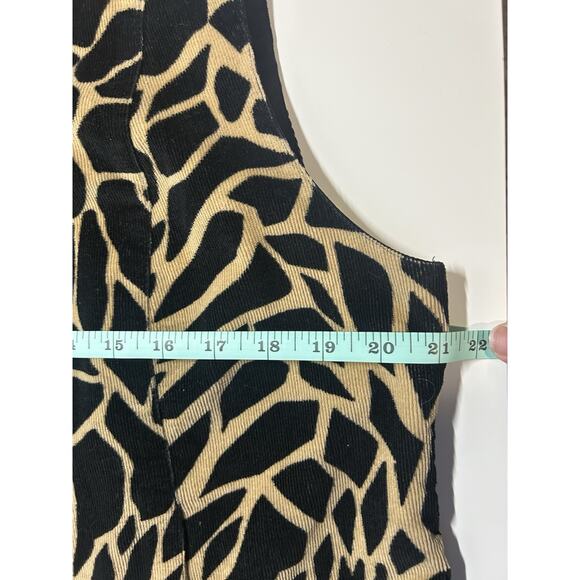 Carlisle Giraffe Print Corduroy Zip Vest (US 12) - Picture 6 of 12